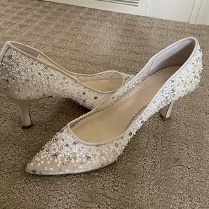 Bella Belle Ivory Low Heel Wedding Shoes size 7.5